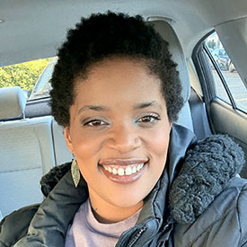 Headshot of Danette Pelt