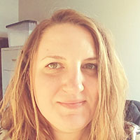 Headshot of Anna Yates