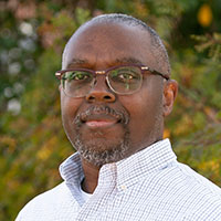 Headshot of Lamont Simmons