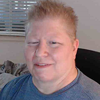 Lynn Anderson headshot