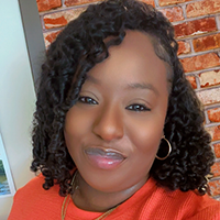 Headshot of Shannon Perry