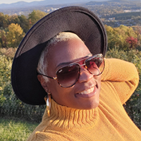 Shawna Hunter headshot